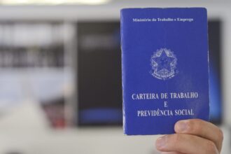 Fim da escala 6×1: Discussão domina redes sociais com cada vez mais apoiadores