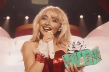 Sabrina Carpenter divulga trailer de seu especial de Natal