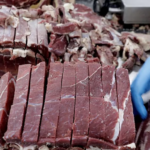 Crise da carne: Carrefour enfrenta boicote e desabastecimento ameaça operações no Brasil