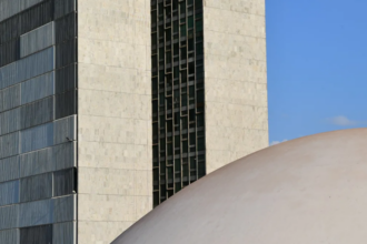 Governo confirma que renda acima de R$ 50 mil será taxada em 10%