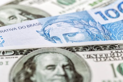 Mercado não reage bem ao pacote do governo e dólar fecha em R$ 5,98