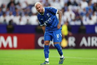 Neymar Jr se lesiona novamente, durante jogo do Al-Hilal na Champions League da Ásia