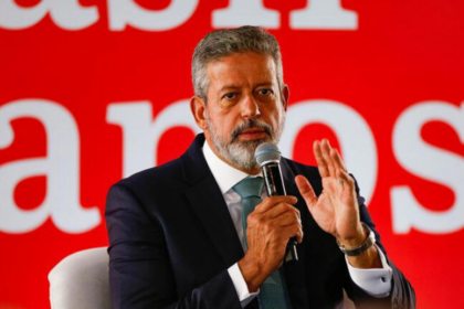 Governo não tem voto para medidas do pacote de gastos, mas Congresso não vai faltar, diz Lira