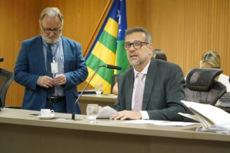 Renato de Castro delibera na Comissão de Tributação, Finanças e Orçamento sobre 23 processos contendo relatórios financeiros