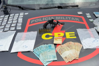 CPE retira de circulação dupla suspeita de tráfico de drogas e posse de arma de fogo