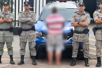 Homem usa facão para atacar esposa e acaba preso pela Polícia Militar