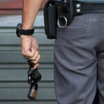 Cinco PMs são presos acusados de extorquir comerciantes em SP