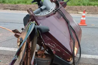 Grave acidente na BR-153 mata duas crianças e deixa pai em estado grave