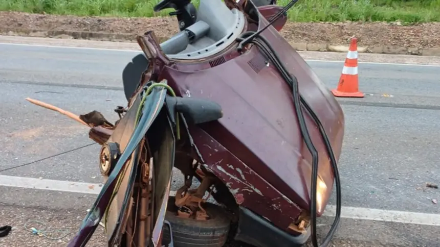 Grave acidente na BR-153 mata duas crianças e deixa pai em estado grave