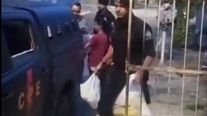 Militares da CPE se mobilizam para distribuir cestas básicas a famílias carentes em Goianésia e Jaraguá