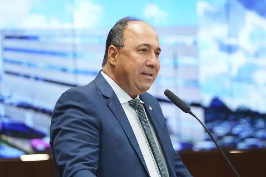 “Mineradoras devem priorizar transportadores locais”, defende deputado Lineu Olímpio