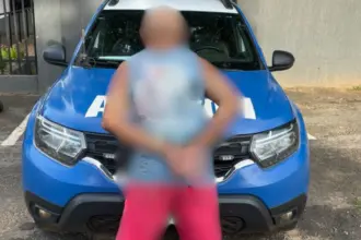 Pai é preso no oeste de Goianésia após usar madeira para agredir filhos