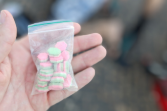 Polícia Civil prende casal por fazer delivery de tráfico de drogas