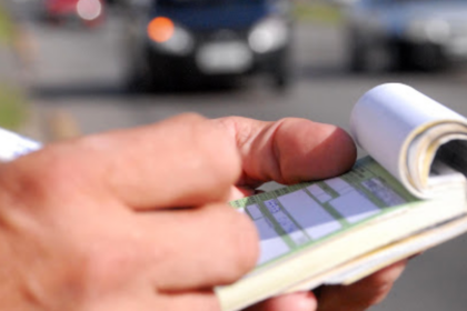 Avanço de sinal em SP gera mais de 4,8 milhões de multas em 2024