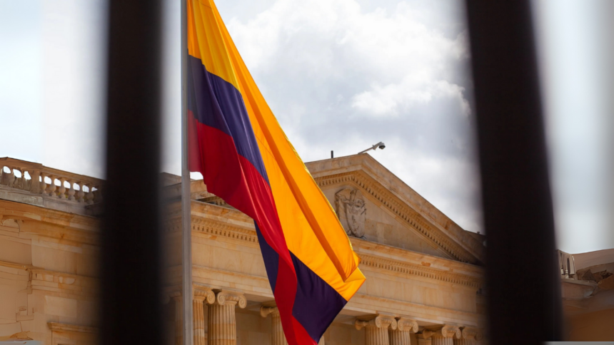 Colômbia Envia Aviões para Repatriar Imigrantes Após Impasse com os EUA