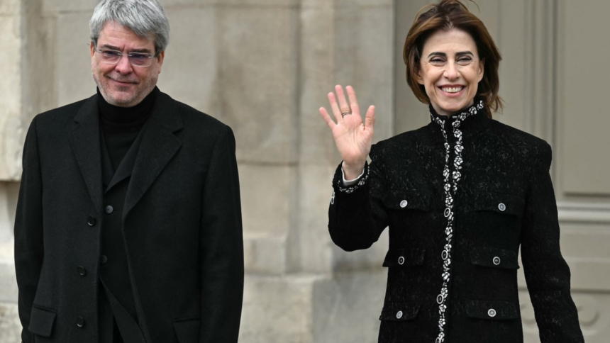 Fernanda Torres Brilha no Desfile da Chanel em Paris: Veja Detalhes do Look e do Evento