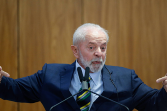 Lula Ajusta Discurso para Atrair Apoio e Favorecer Mercado: Reforma Ministerial em Discussão