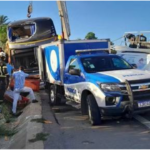 Ônibus tomba na Bahia e deixa nove feridos em Feira de Santana