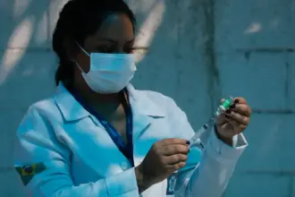 Piso da Enfermagem: auxiliares exigem mesmo salário destinado aos técnicos