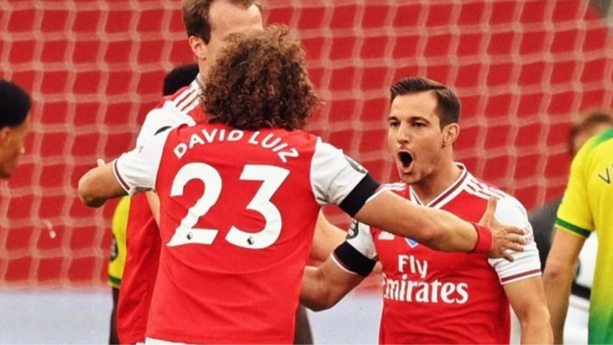 São Paulo acerta contrato com Cédric Soares, ex-Arsenal, para reforçar a lateral