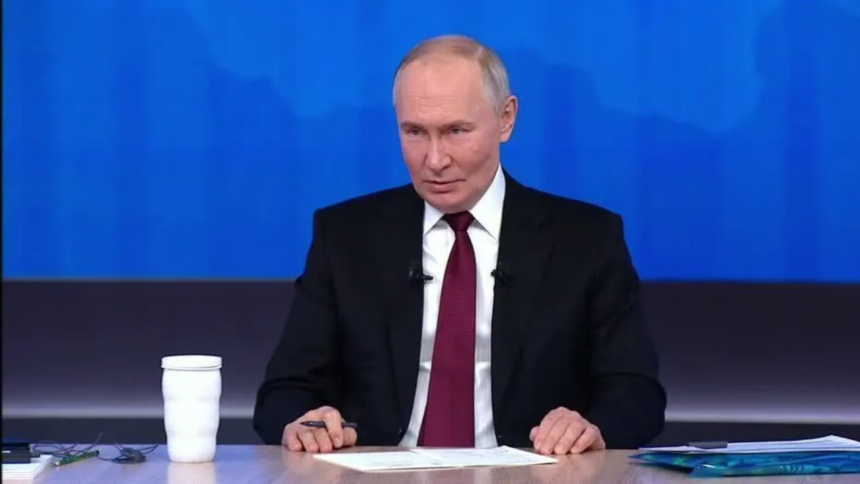 Trump afirma que guerra na Ucrânia pode acabar com queda no preço do petróleo