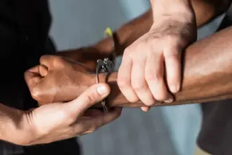 CPE prende suspeito de ataque com disparos de arma de fogo durante tentativa de homicídio