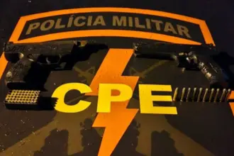 Homem que vendia arma de fogo de uso restrito é preso pela CPE