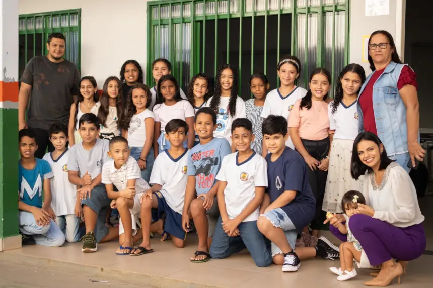 Prefeito Renato de Castro e secretário de Educação prestigiam volta às aulas na Escola Luiz de Oliveira