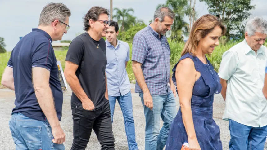 Renato de Castro recebe empresários da Sallo Jeans em Goianésia para tratar de geração de empregos Renato de Castro recebe empresários da Sallo Jeans em Goianésia para tratar de geração de empregos