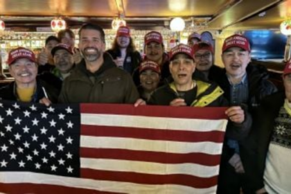 Filho de Trump na Groenlândia: Foto com Moradores de Rua Gera Controvérsia Global
