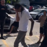 Rapper Oruam é detido no Rio de Janeiro e deixa delegacia após depoimento