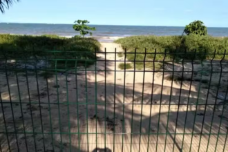 Condomínio de Luxo em Alagoas Restringe Acesso à Praia e Gera Investigação