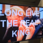 É Fake! Vídeo de Trump Beijando os Pés de Elon Musk Viraliza, Mas é Falso