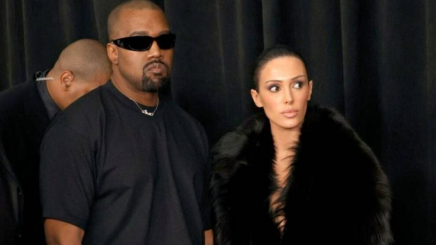 Mãe de Bianca Censori se pronuncia sobre polêmica de nudez no Grammy