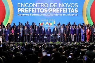 Novo PAC Seleções ganha destaque na abertura do Encontro de Prefeitos em Brasília