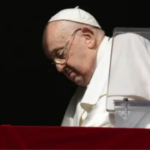 Papa Francisco Diagnosticado com Pneumonia Bilateral: Estado de Saúde e Implicações