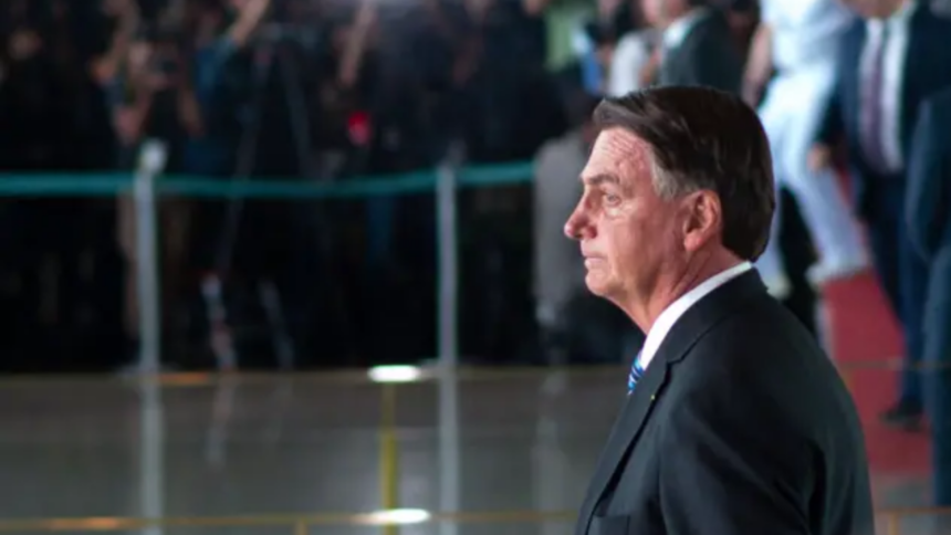 STF Avalia Denúncia contra Jair Bolsonaro por Tentativa de Golpe de Estado em 8 de Janeiro