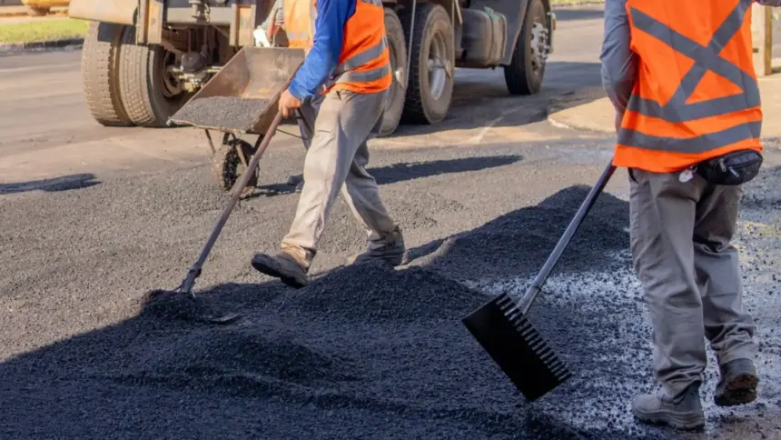 Com investimento de R$ 2 milhões, prefeitura de Goianésia inicia recapeamento em CBQU