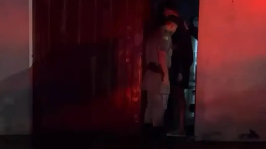 Homem é morto com golpes de faca pela companheira no Jardim Ana Edith, em Jaraguá