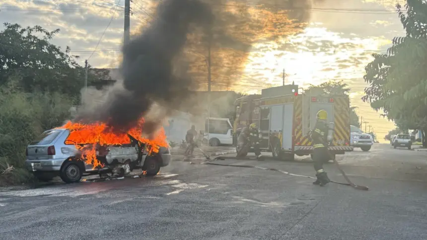 Incêndio em veículo mobiliza Corpo de Bombeiros no Sul de Goianésia