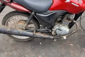 Motocicleta com sinais adulterados é apreendida durante patrulhamento da CPE