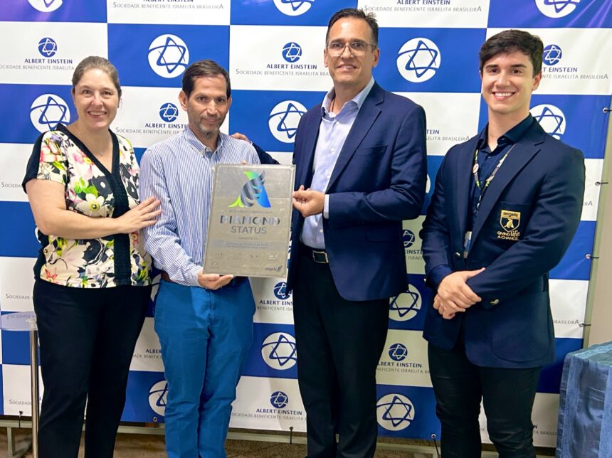 Hugo celebra três anos de conquista de protocolo internacional de AVC