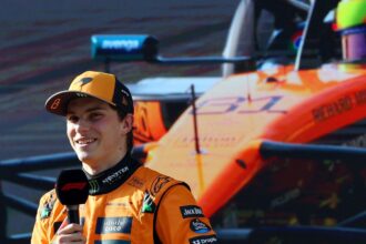 Australiano Oscar Piastri larga na frente no GP da China de Fórmula 1