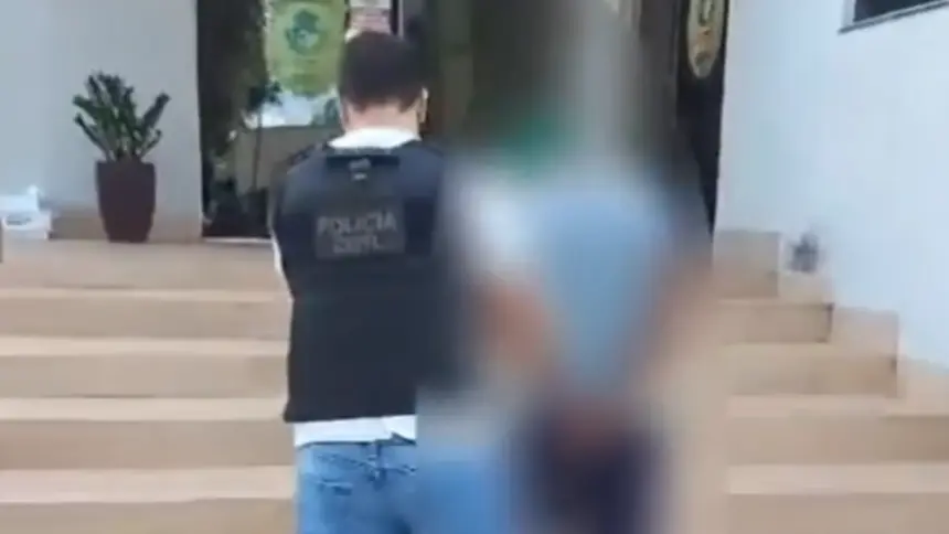 Homem descumpre medida protetiva em Goianésia, usa podão para ameaçar ex-mulher e acaba preso