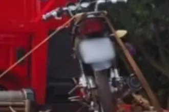 Motocicleta irregular é apreendida em Goianésia com chassi raspado e placa caseira