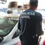 Polícia realiza ação em loja suspeita de vender peças de veículos desmanchados