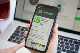 WhatsApp deixará de funcionar em iPhones com versão do iOS inferior ao 15.1 em 5 de maio