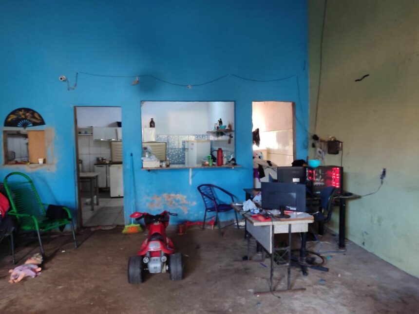 Polícia fecha restaurante clandestino de comida japonesa Polícia fecha restaurante clandestino de comida japonesa