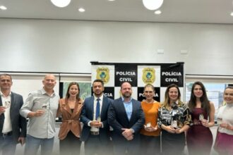 Polícia Civil e Polícia Técnico-Científica recebem as novas carteiras de identidade funcionais – Policia Civil do Estado de Goiás