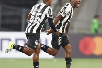 Botafogo vence primeira na Copa Libertadores